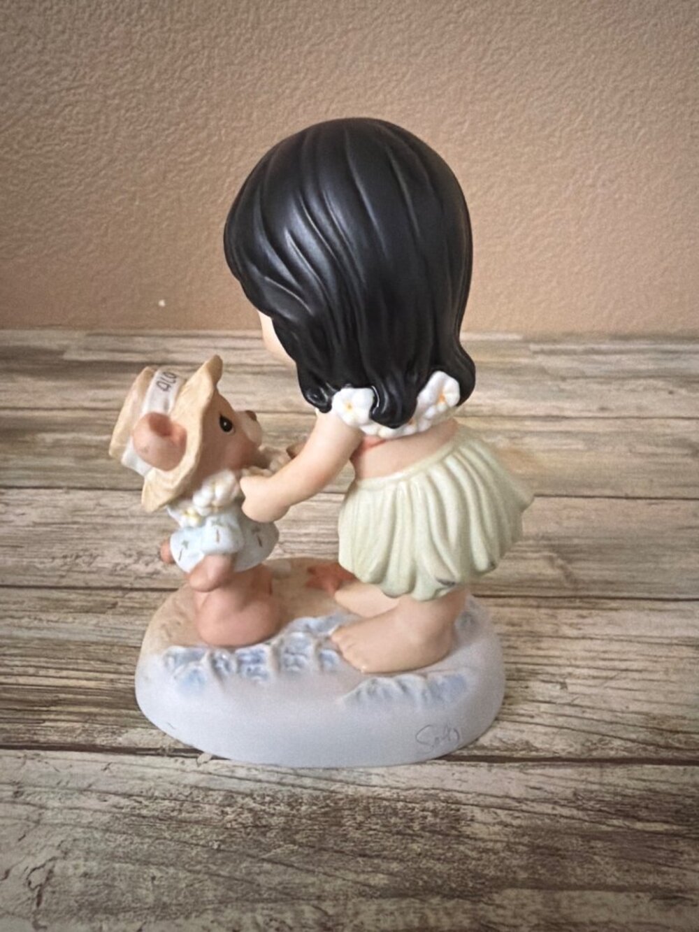 Precious Moments 2001 In Paradise 101549 + Aloha Bear Ornament 101550 Set - Picture 4 of 15